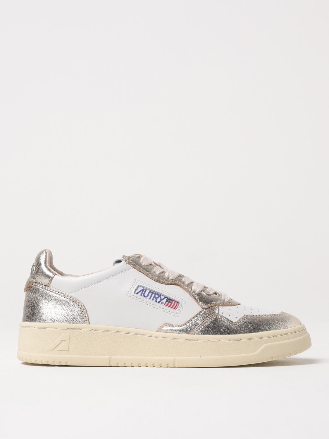 Medalist Low Top Sneaker