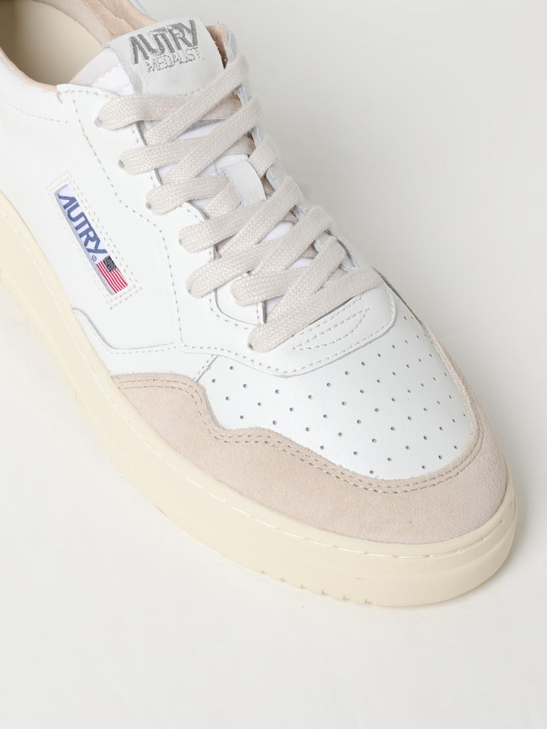 Medalist Low Top Sneaker