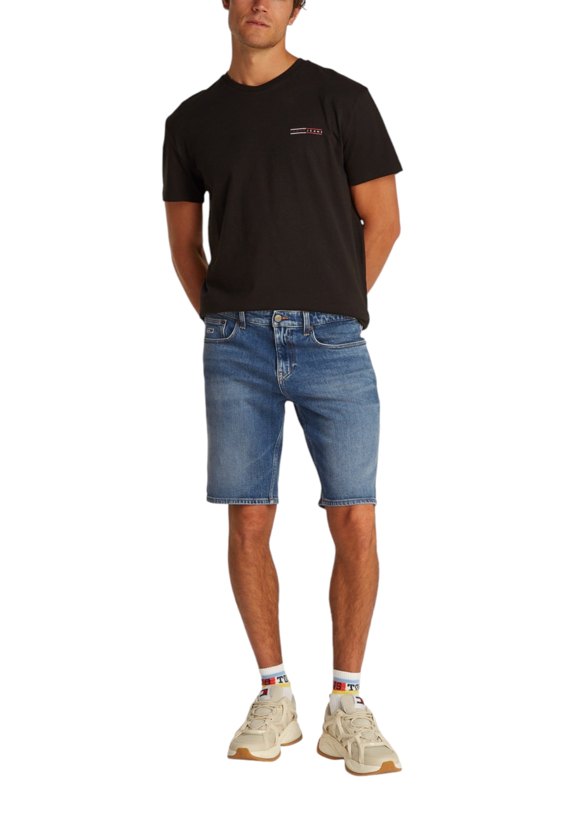 208376150.jpg