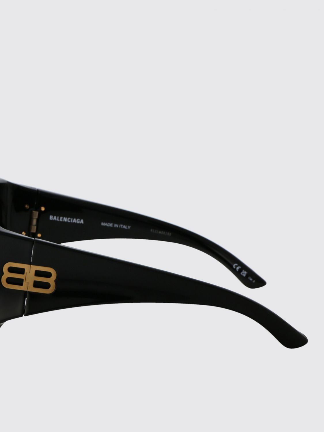 Stylish Rectangular Frame Sunglasses