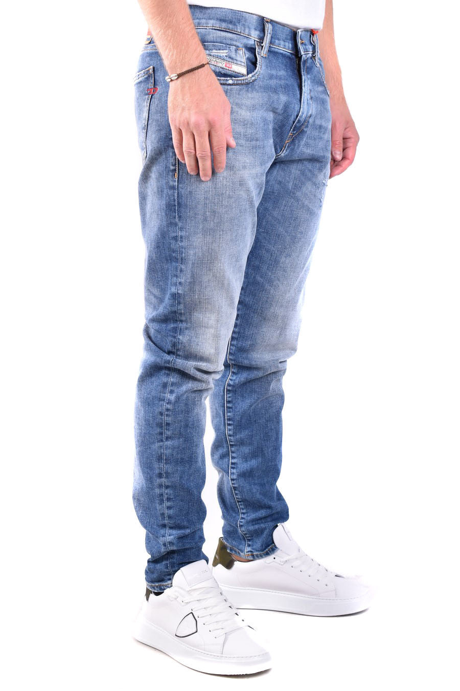 242581974.jpg
