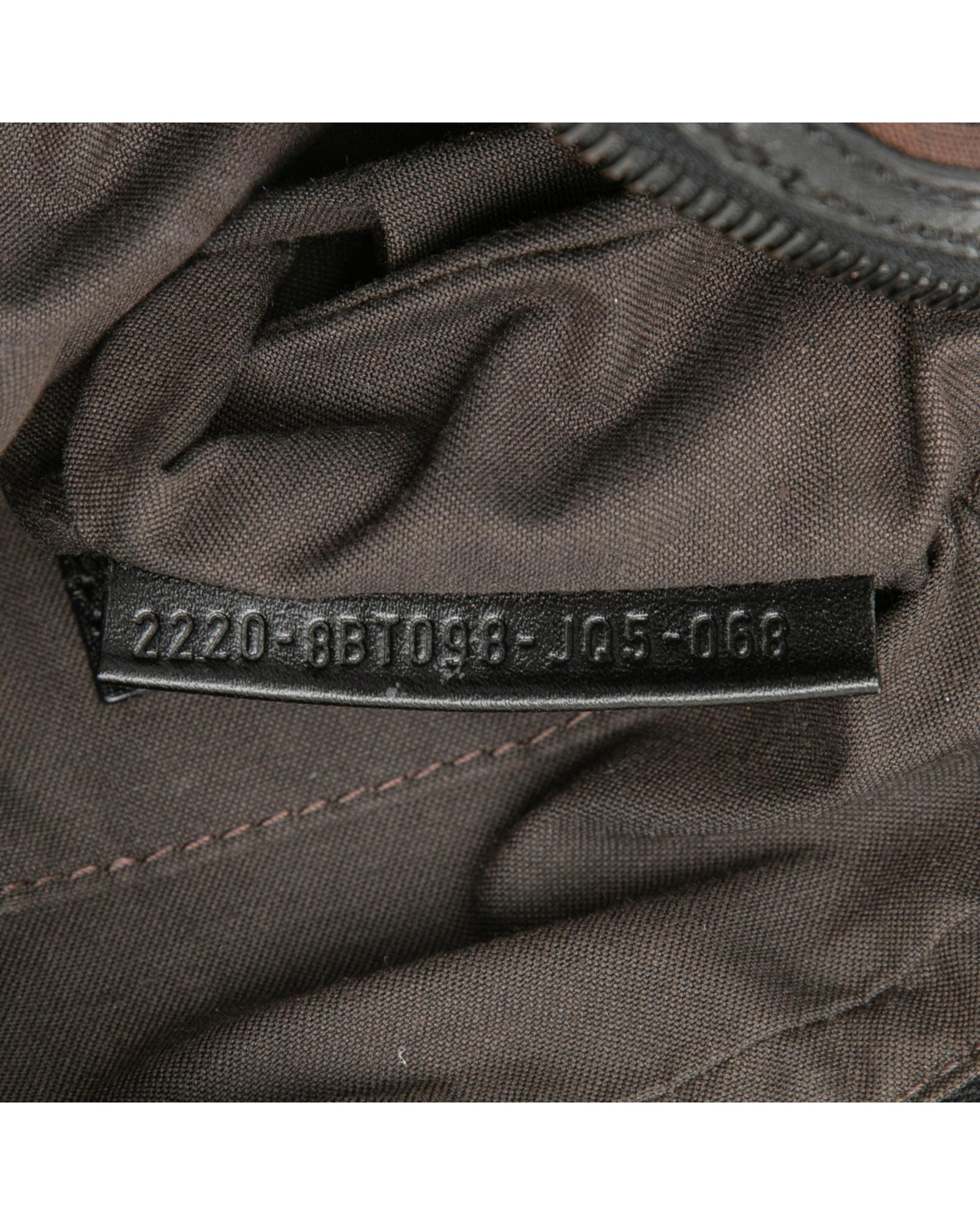 293405044.jpg
