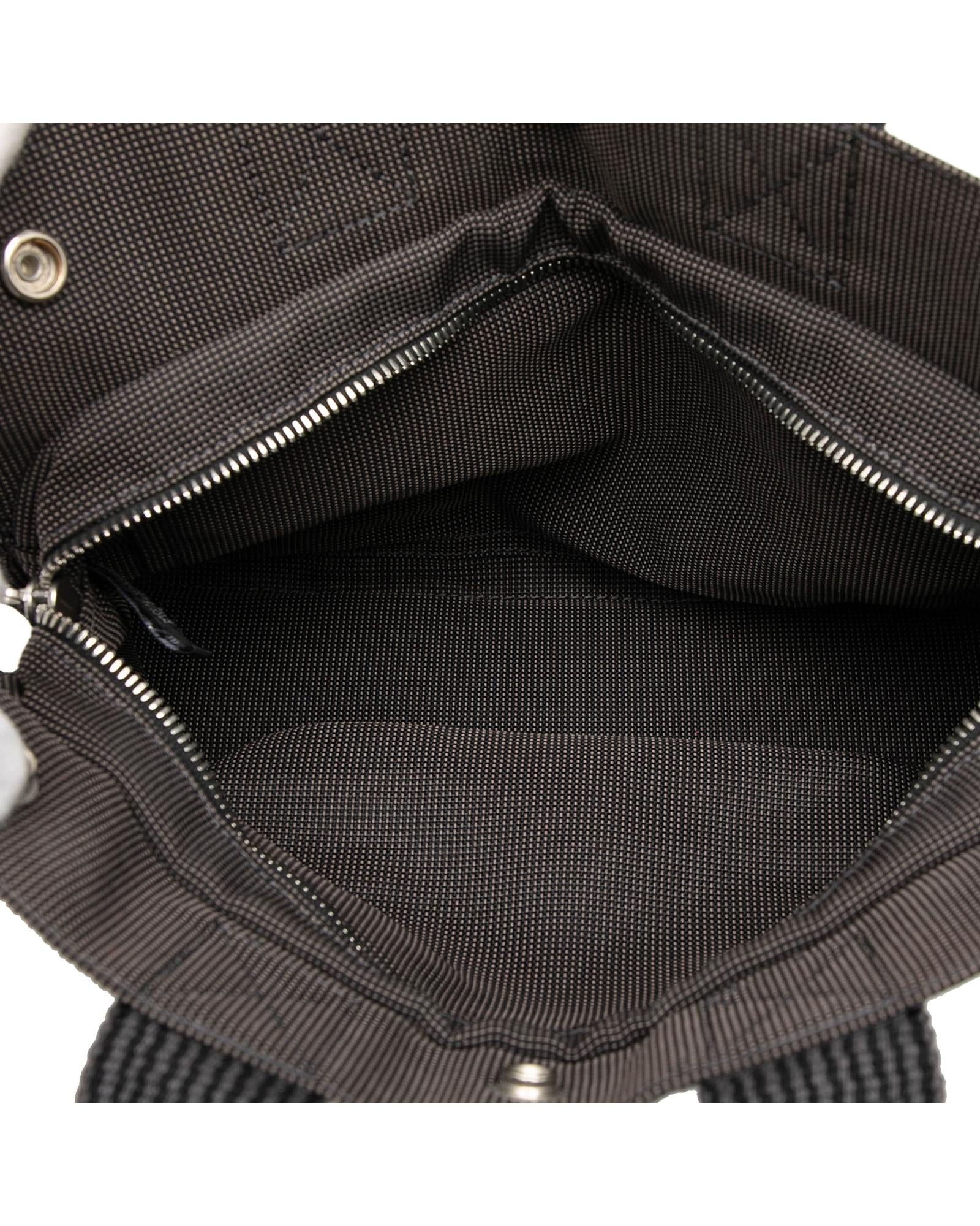 293426881.jpg