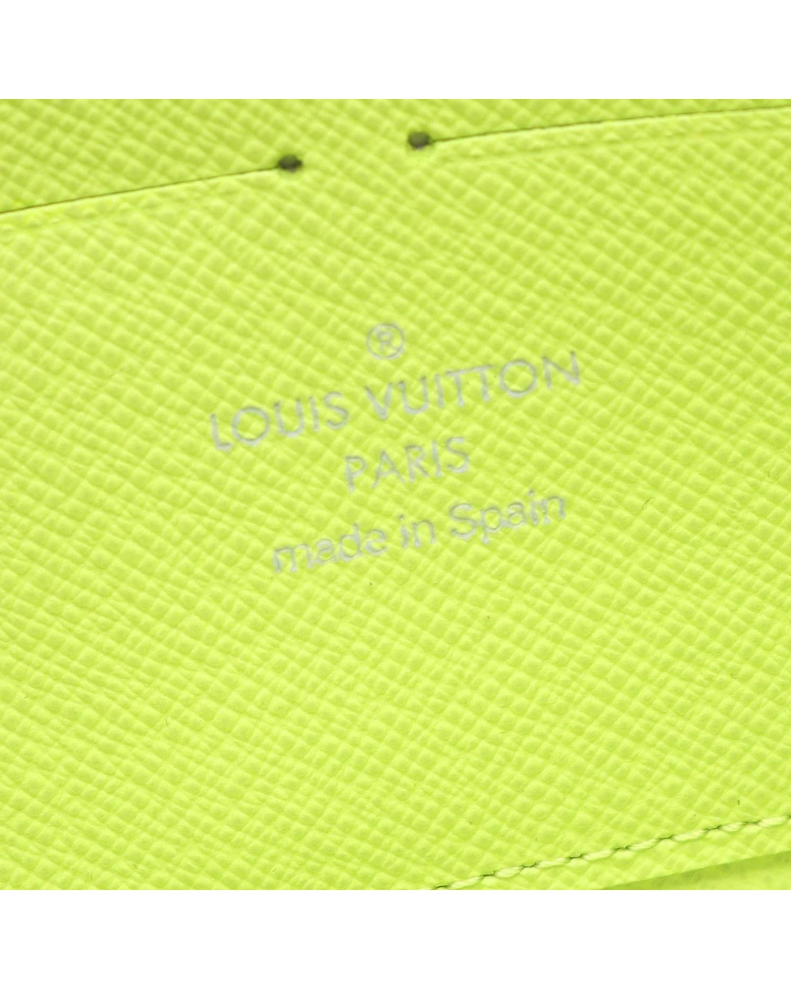 293471040.jpg