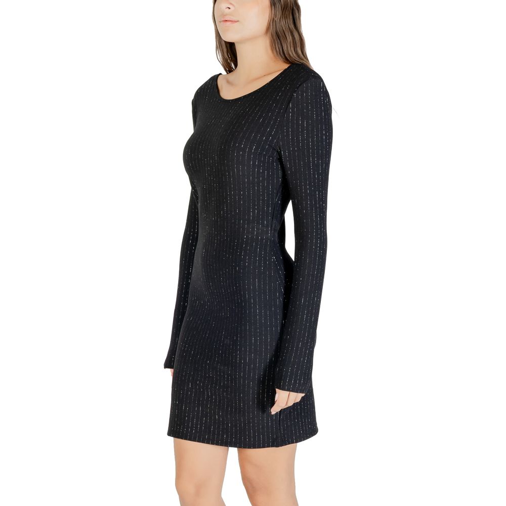 293703362.jpg