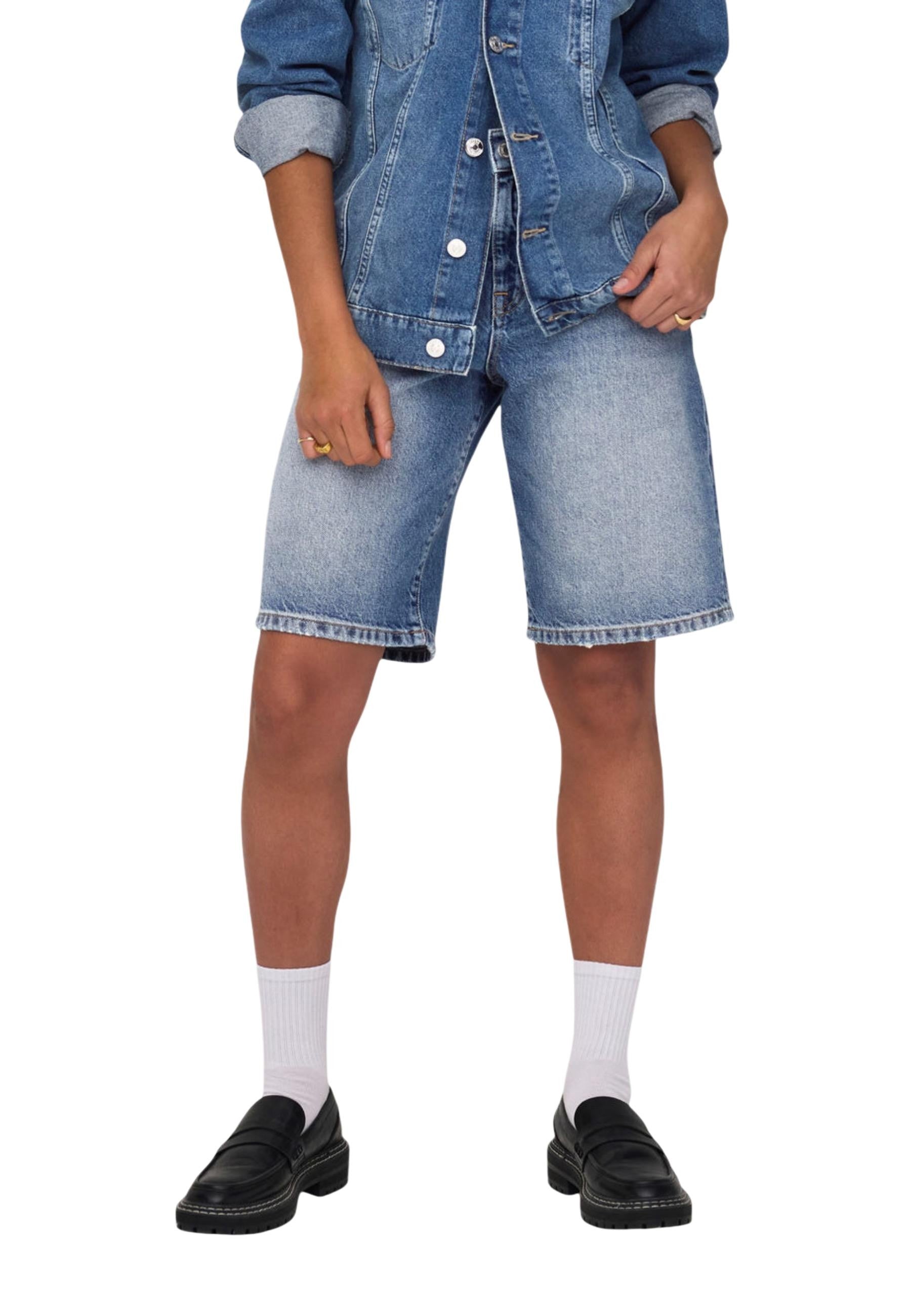 301636377.jpg