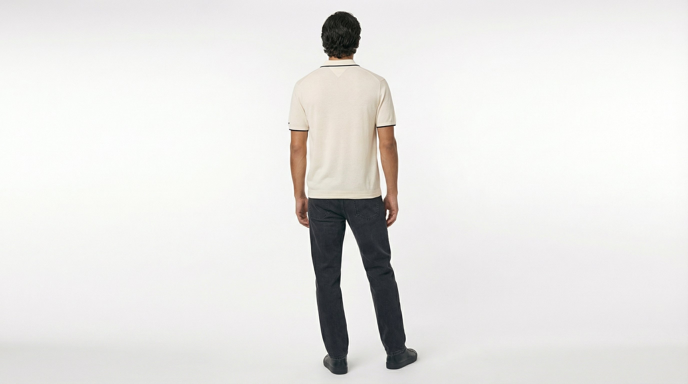 TO16647602934RO_Back.png