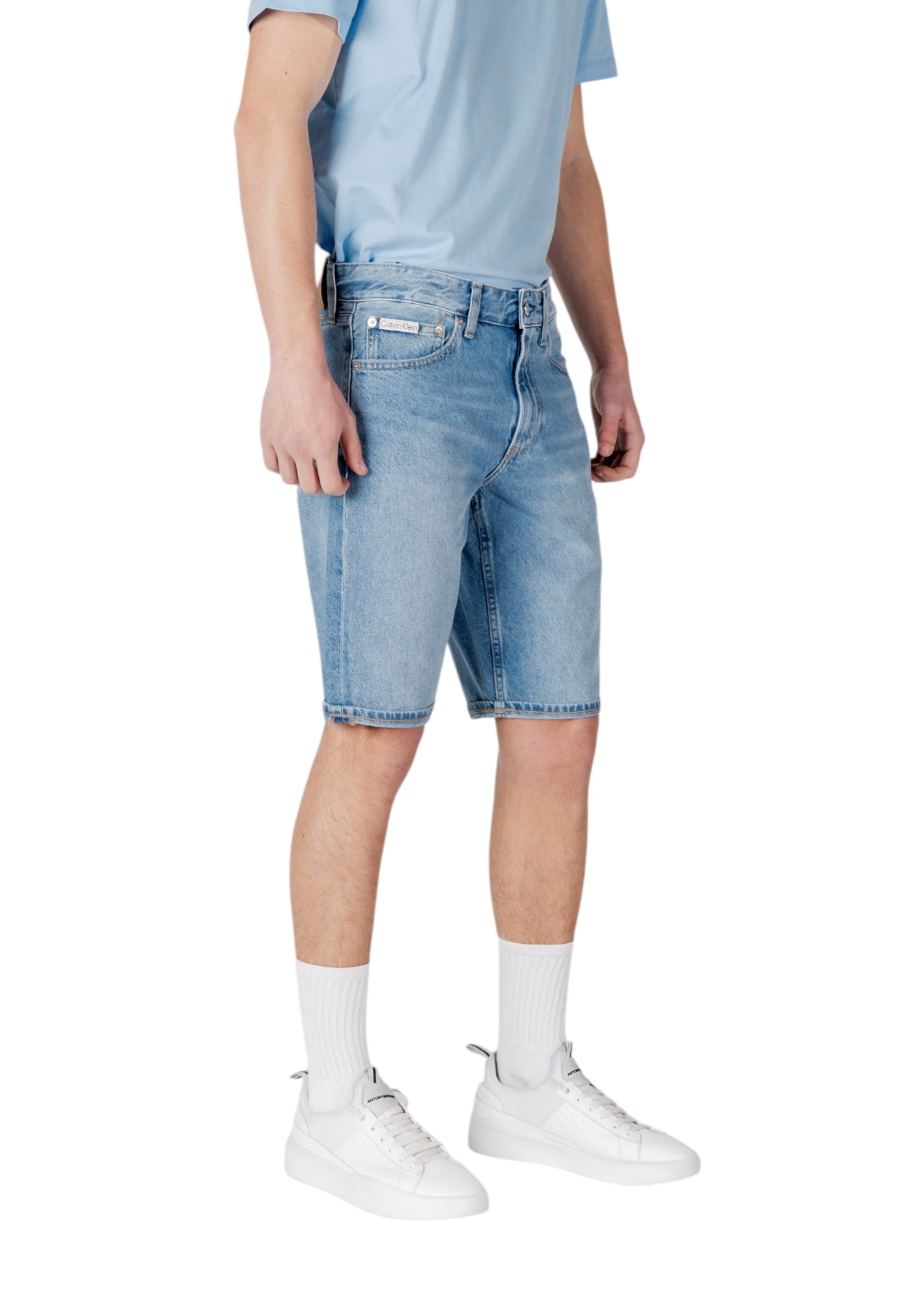 193871324.jpg