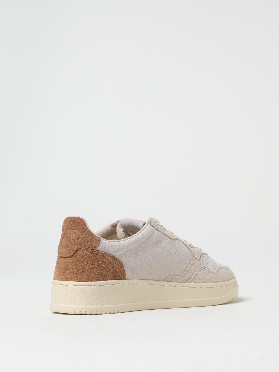 Medalist Low Top Sneakers
