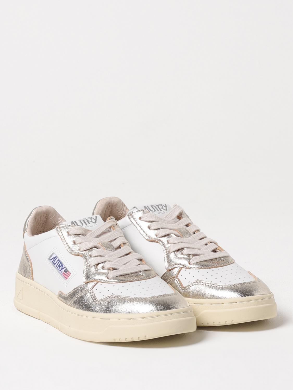 Medalist Low Top Sneaker