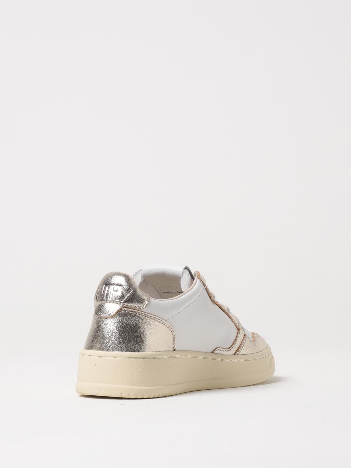 Medalist Low Top Sneaker