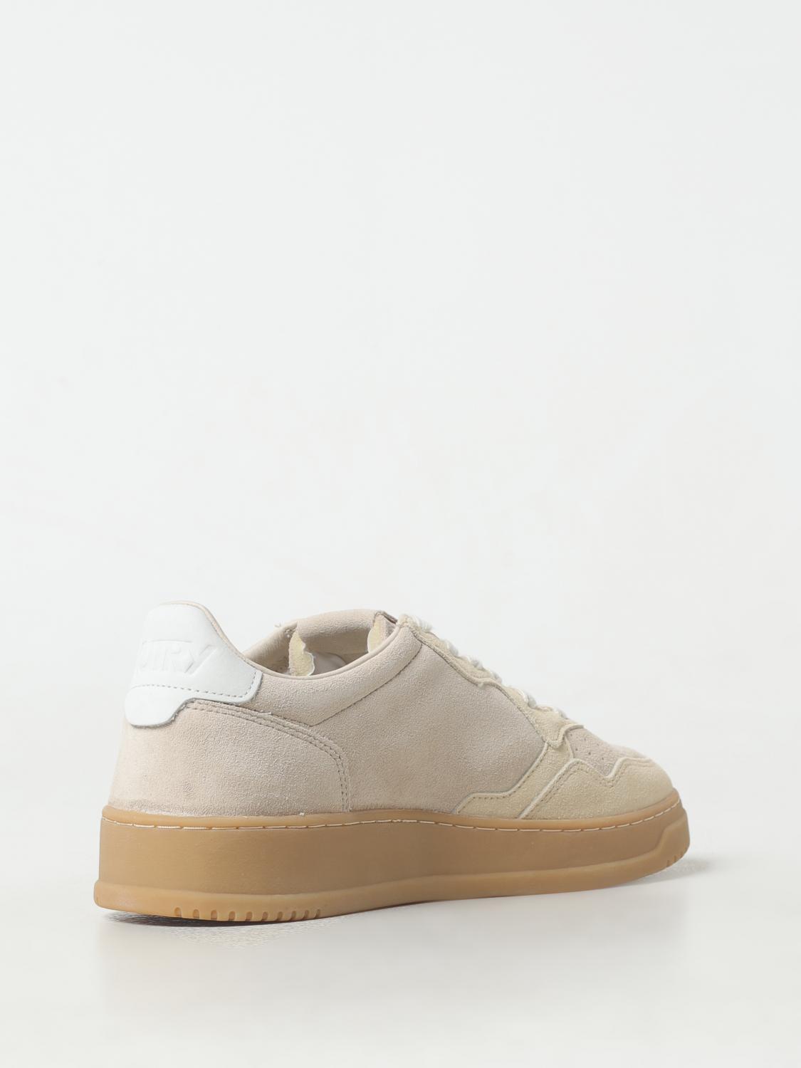 Medalist Low Top Sneaker