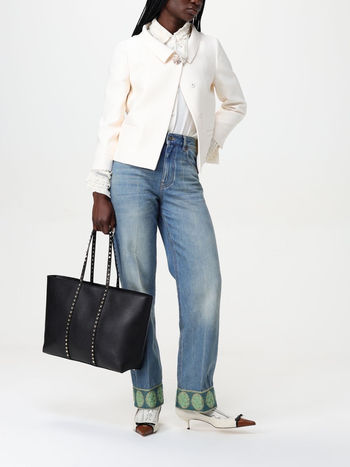 Embroidered Cuff Straight Jeans