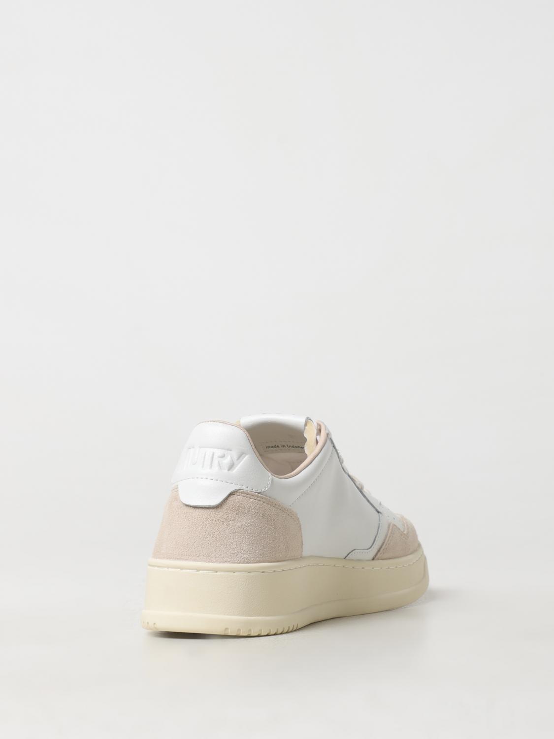 Medalist Low Top Sneaker