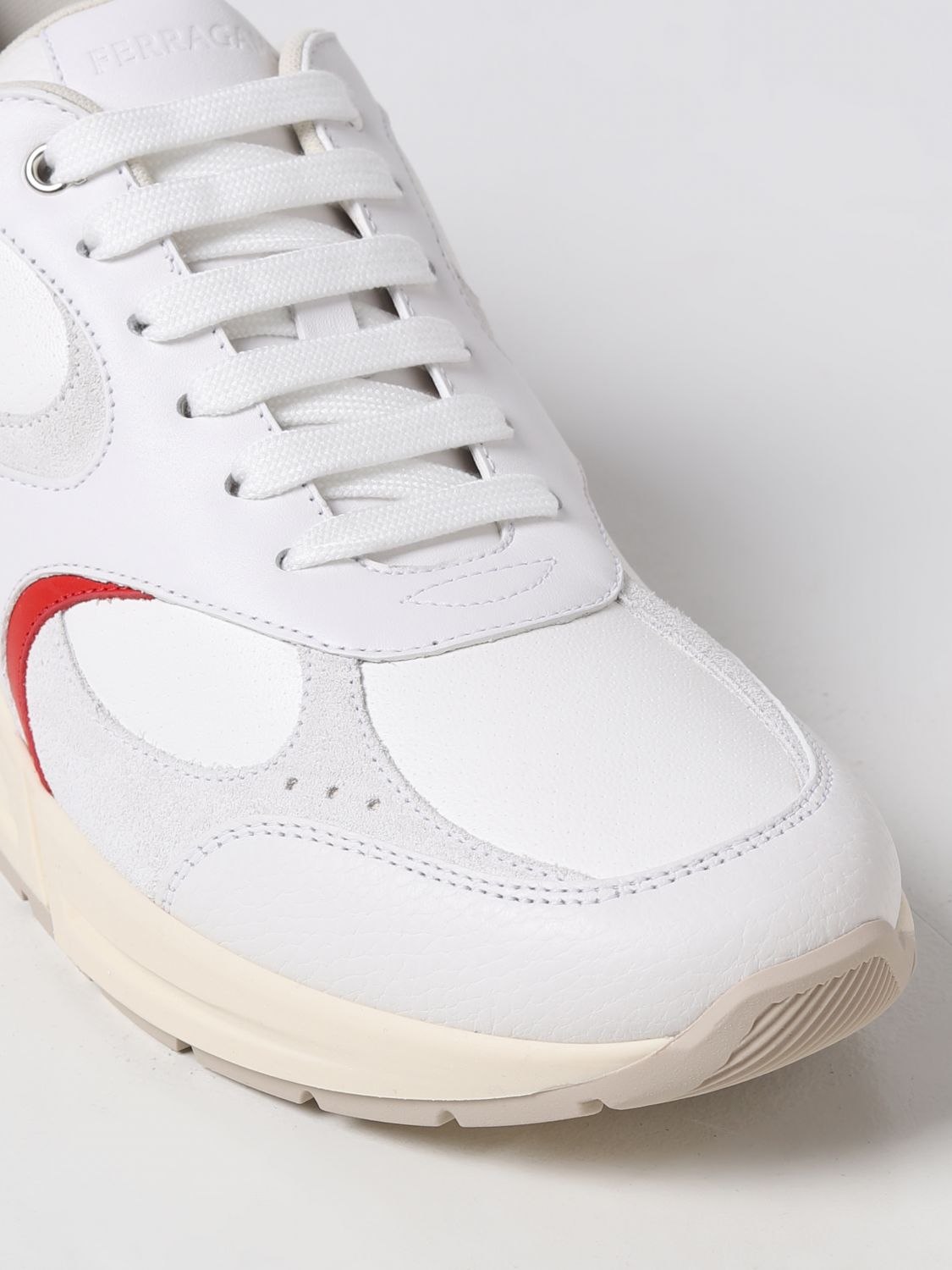 LowTop Sneakers Casual Style