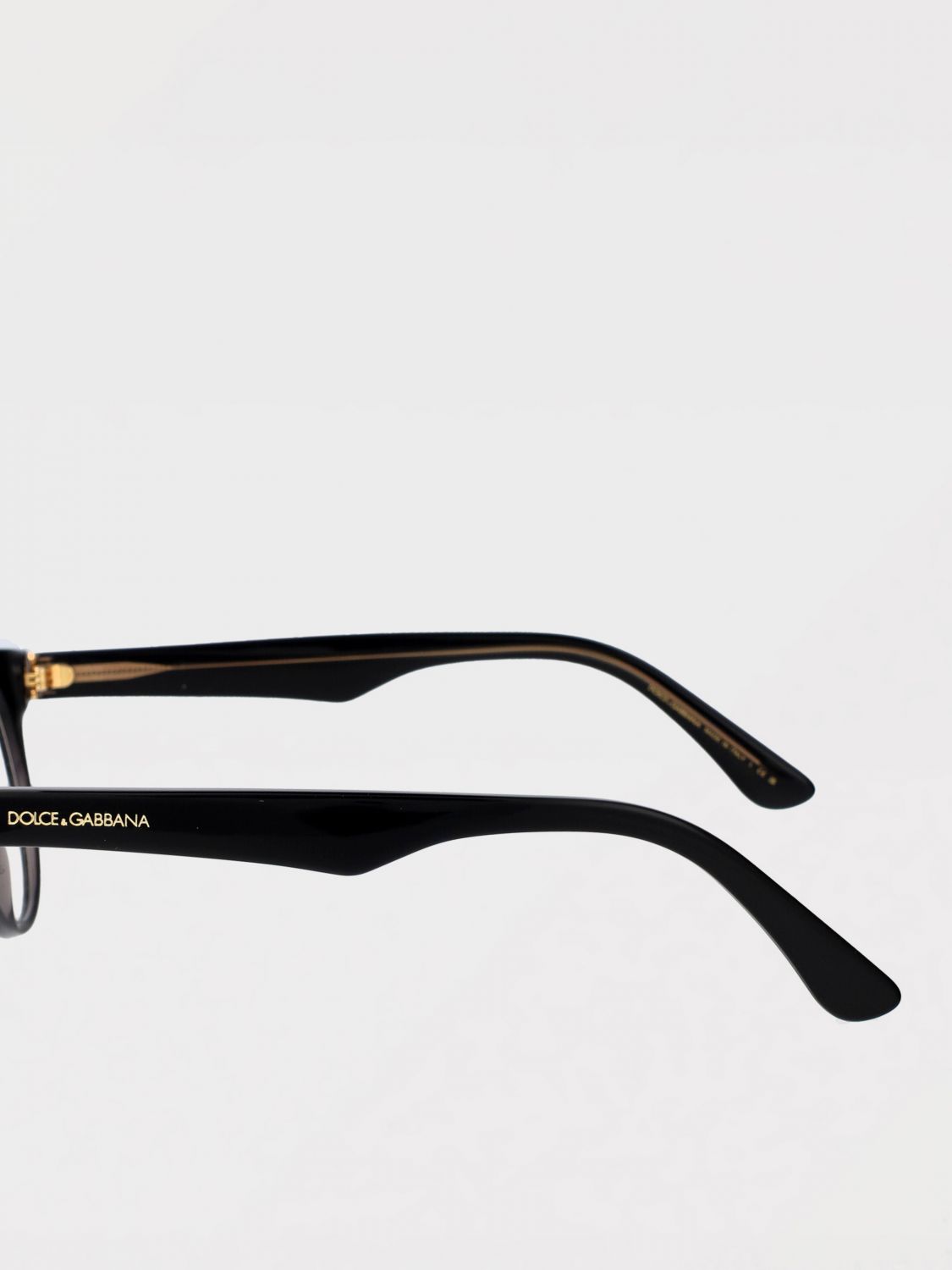 Optical Frames with Sleek Design
