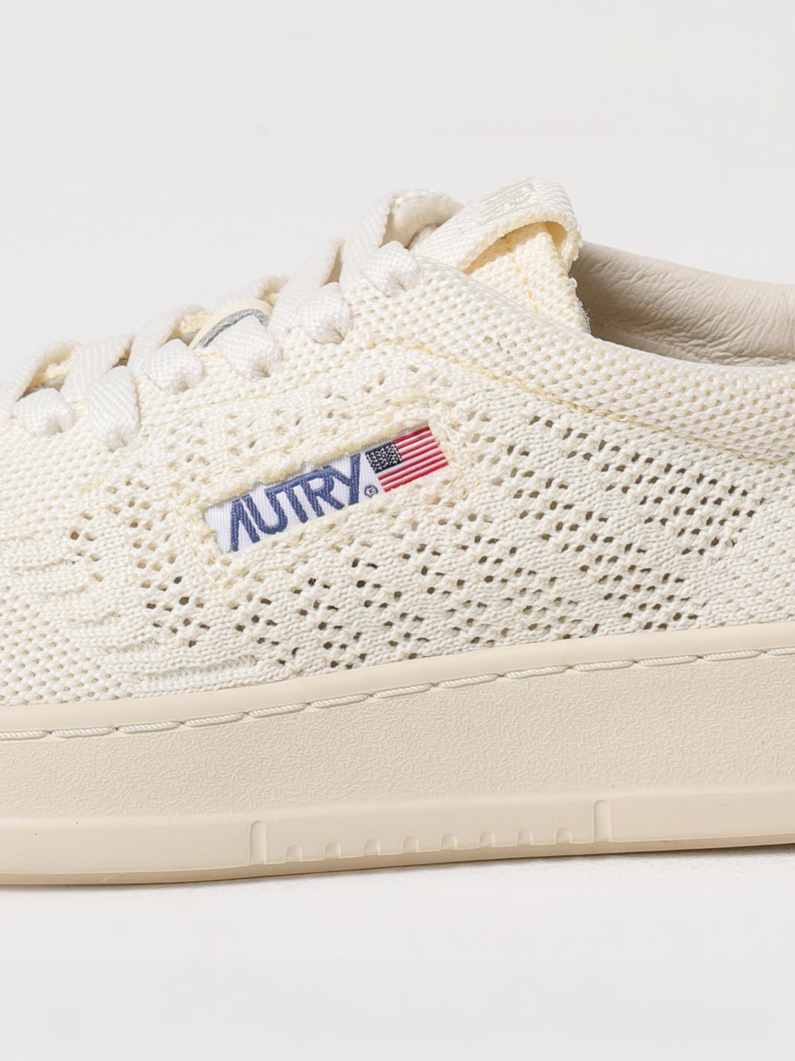 Medalist Knit Casual Sneaker