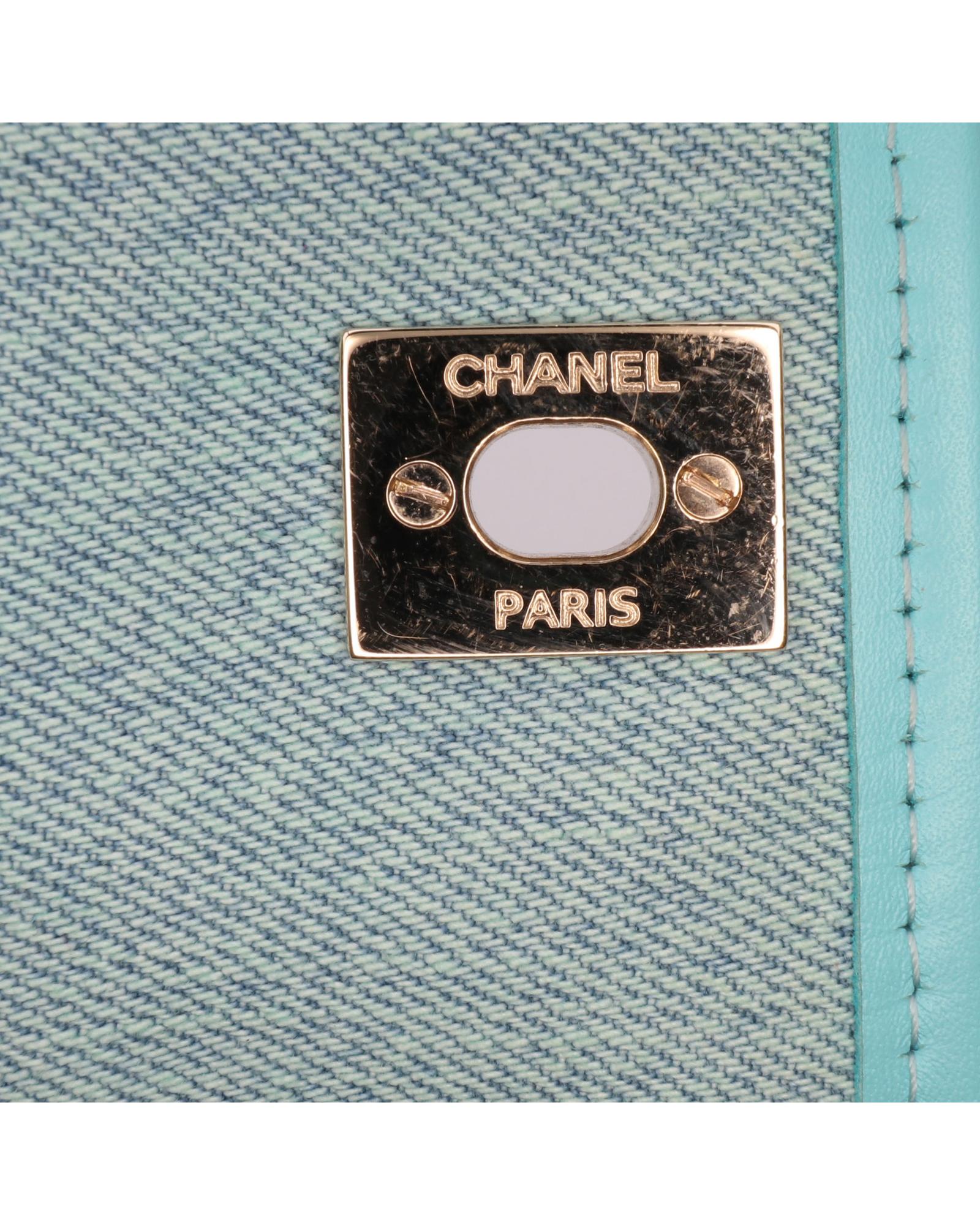 228432680.jpg