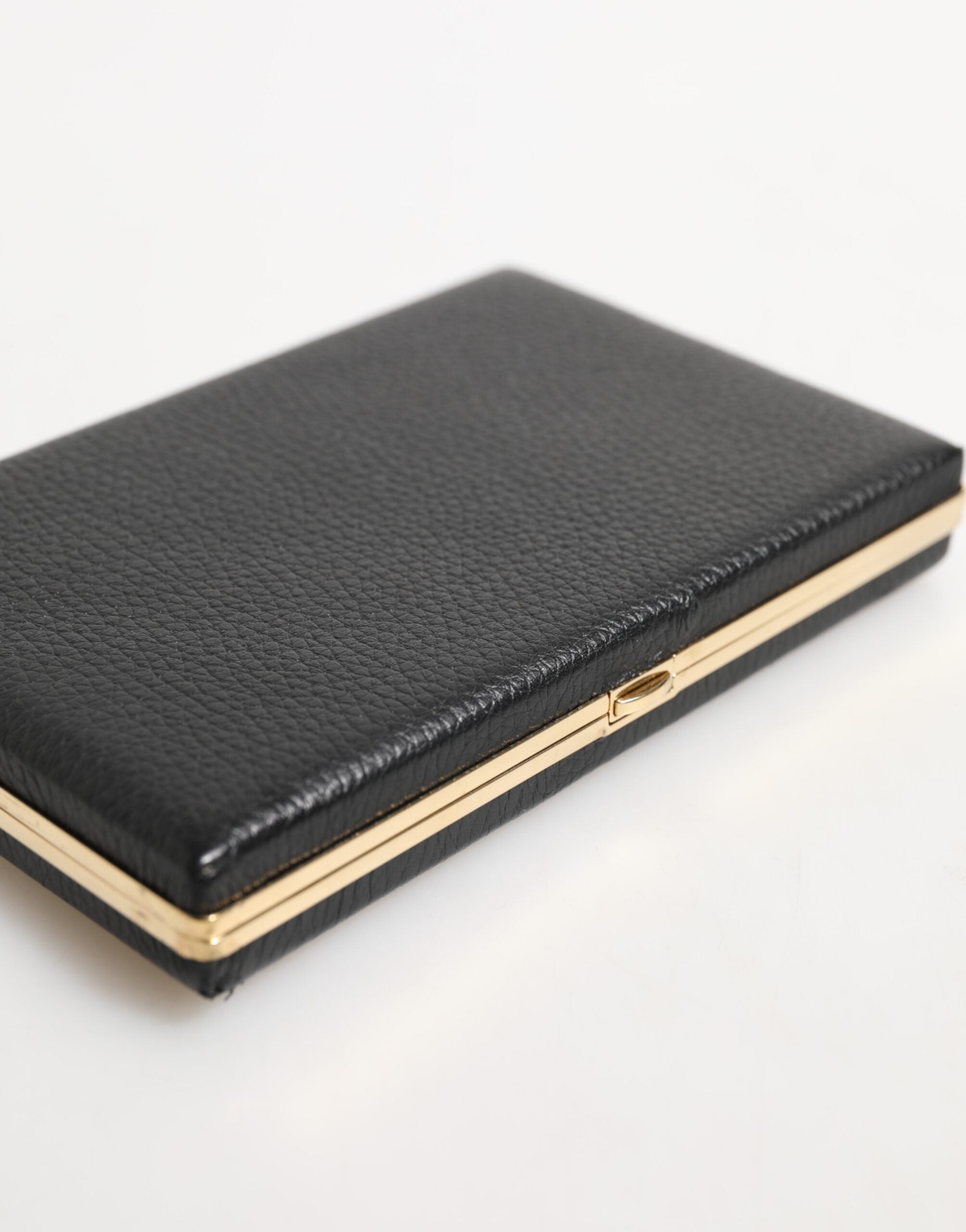239831751.jpg