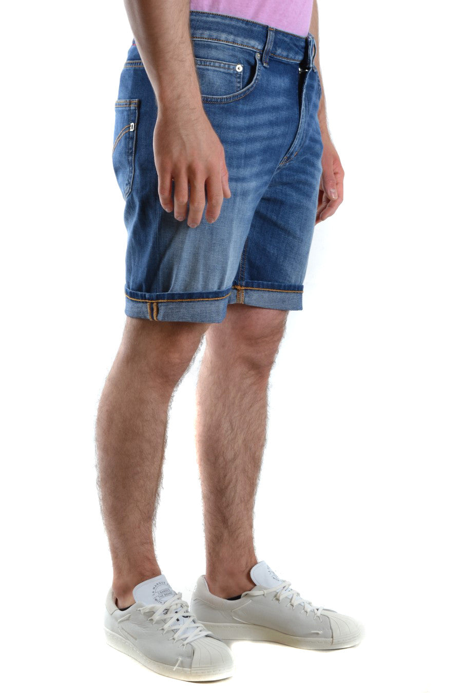 242554355.jpg
