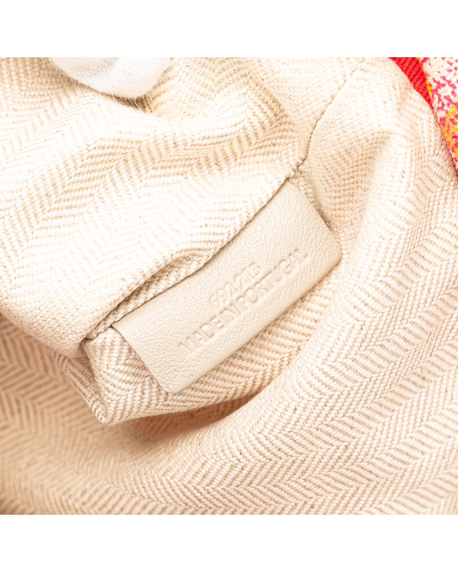245119565.jpg