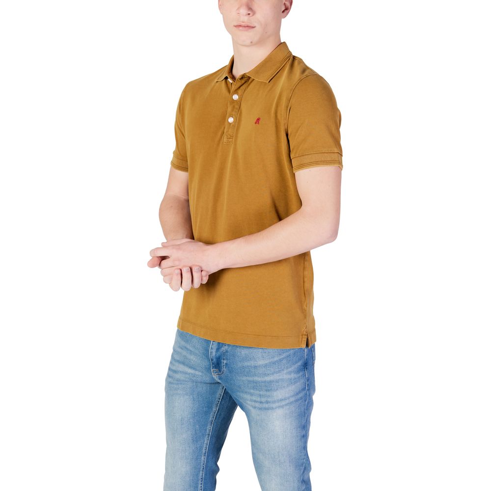 293023171.jpg