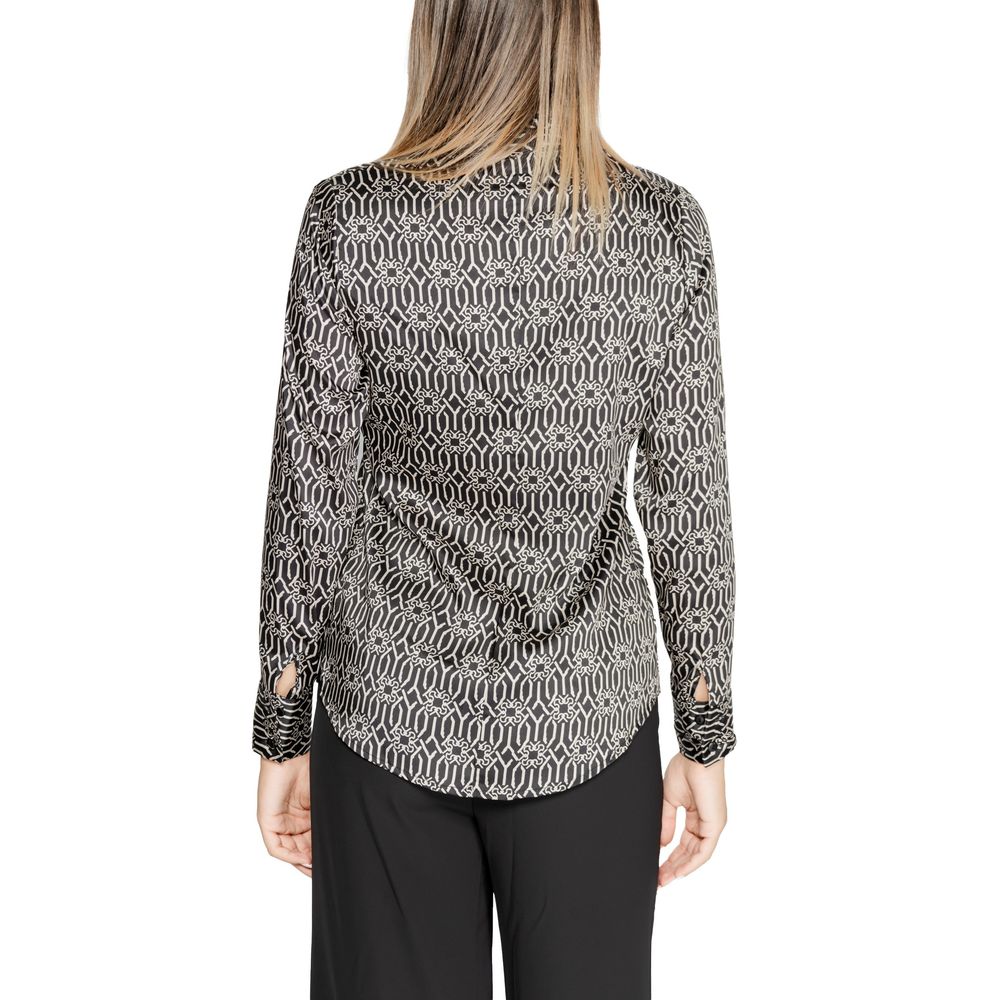 293047772.jpg