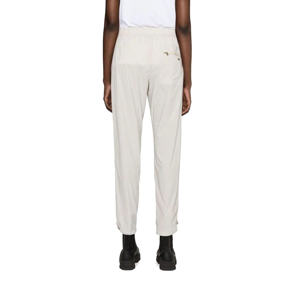 293212185.jpg