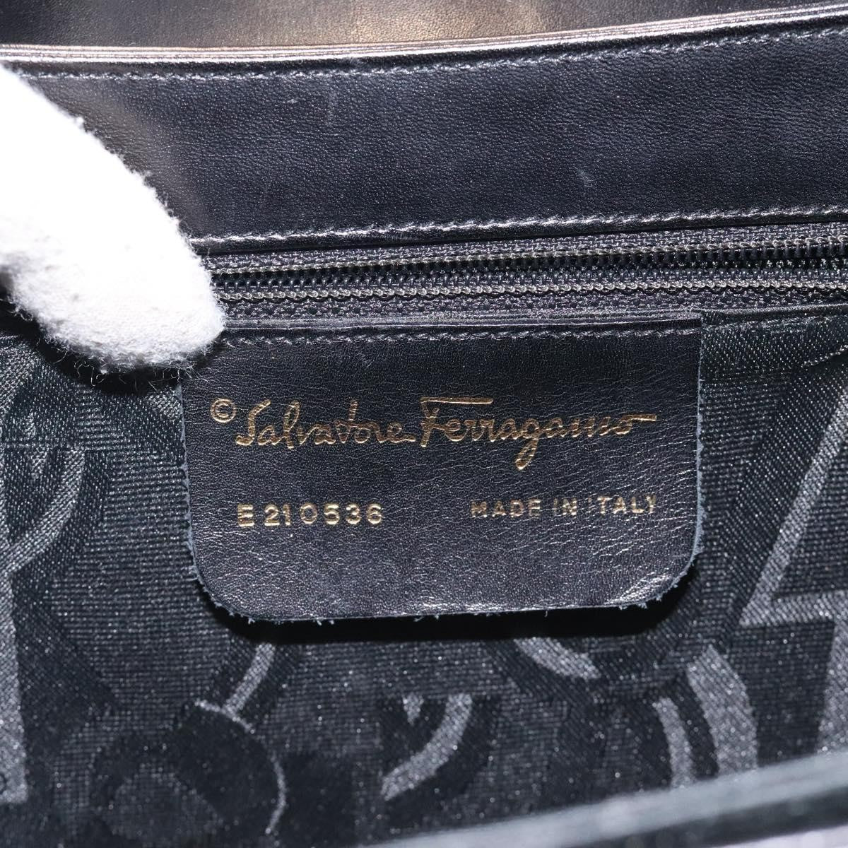 293229424.jpg