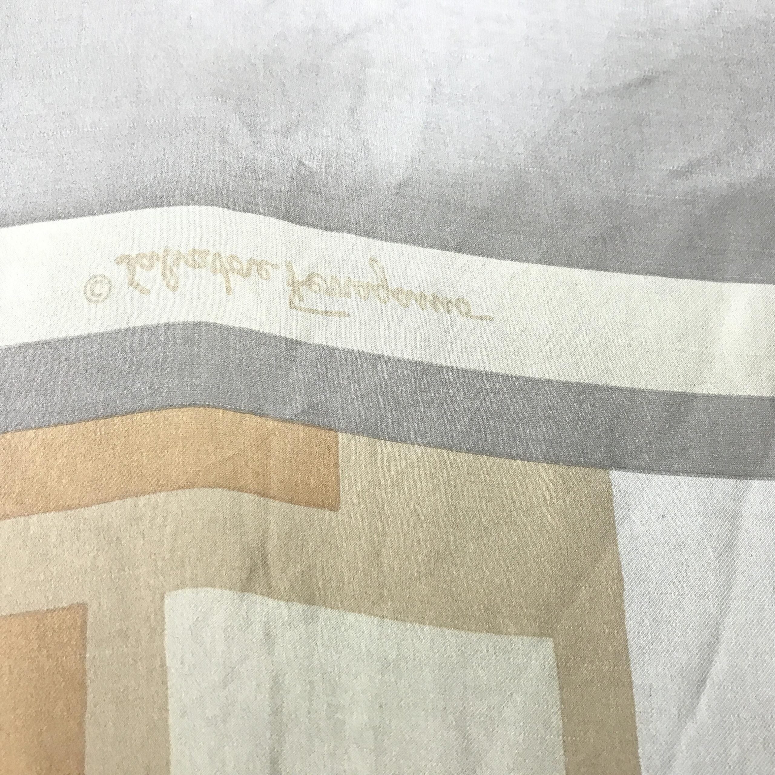 293257105.jpg