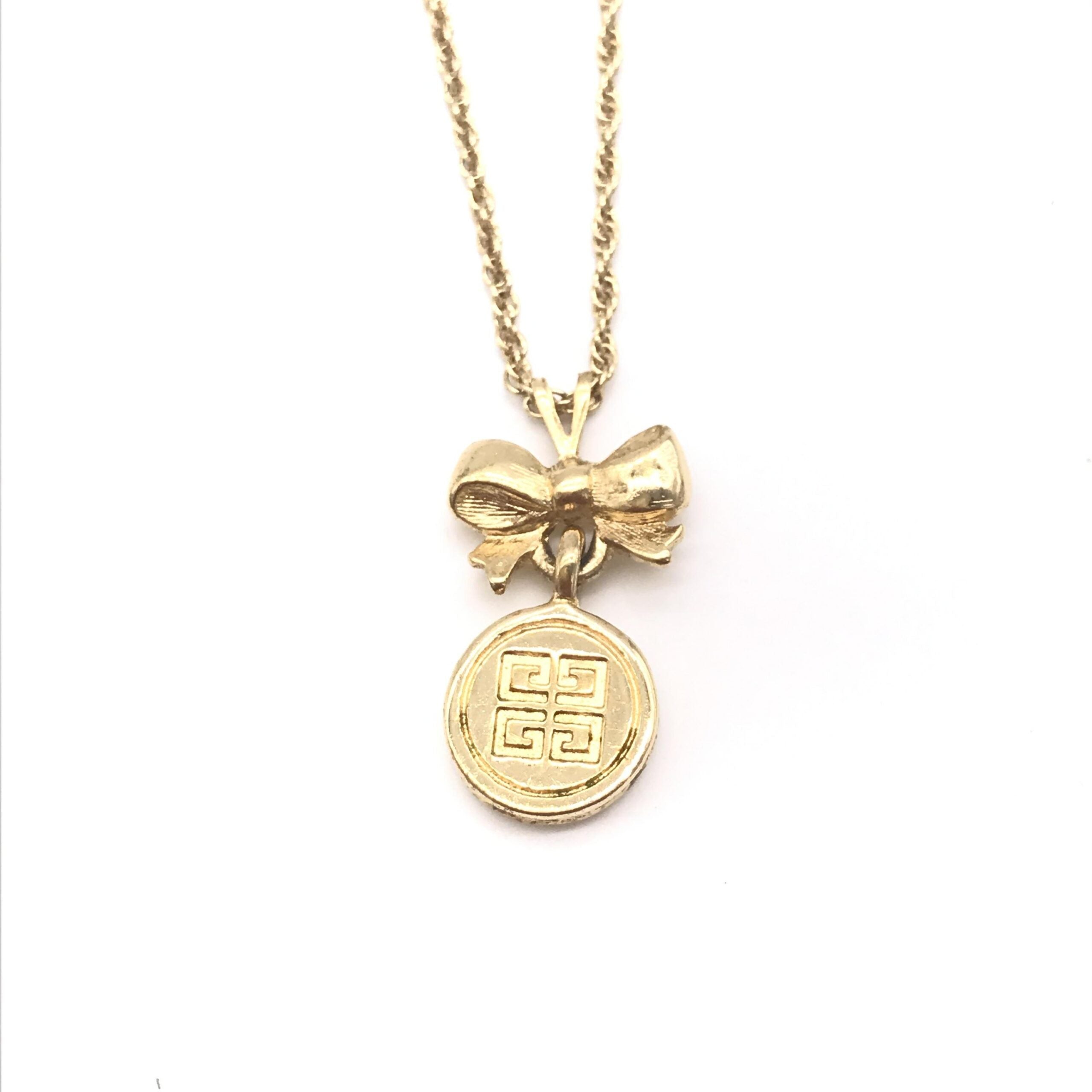 293257825.jpg