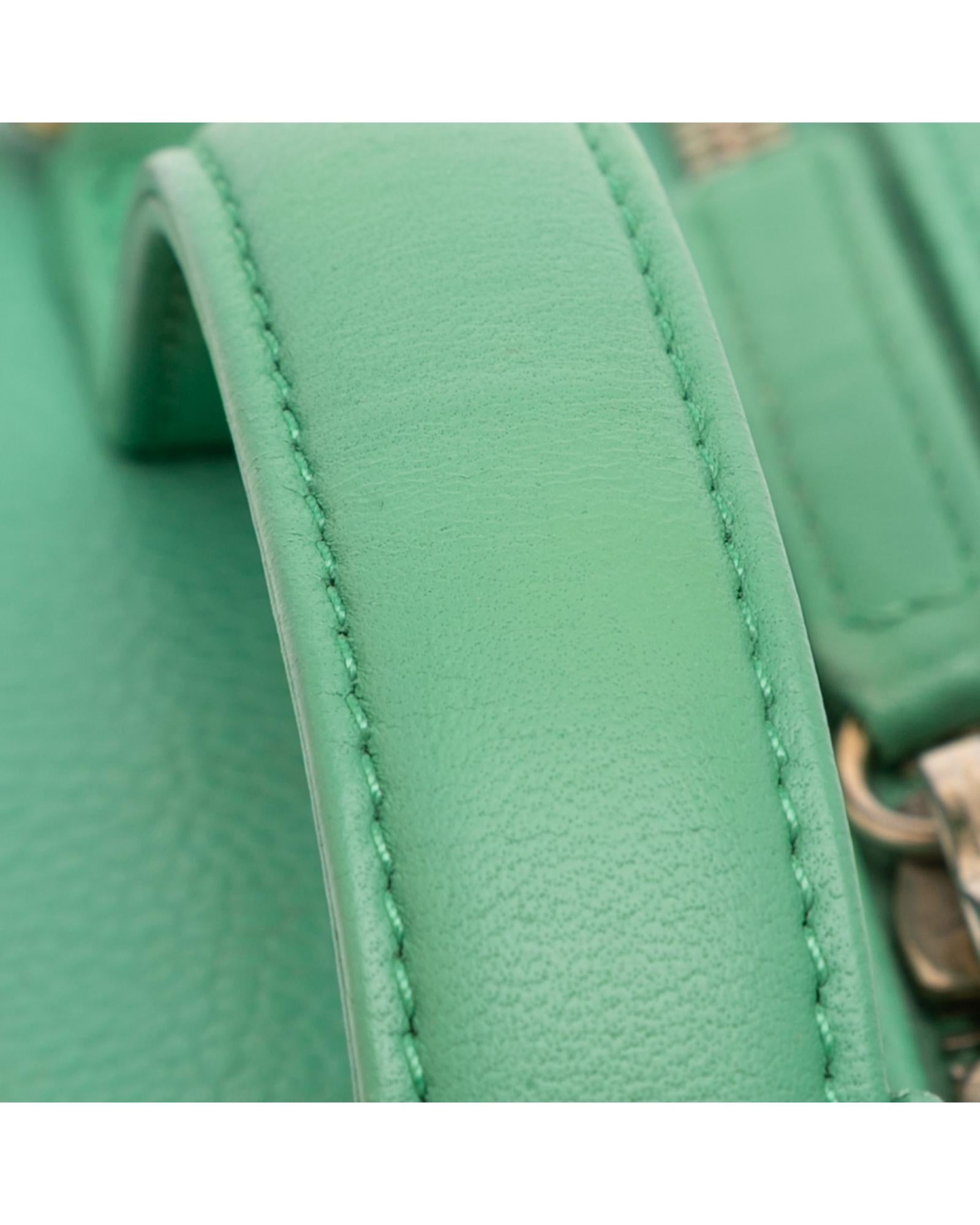 293418756.jpg