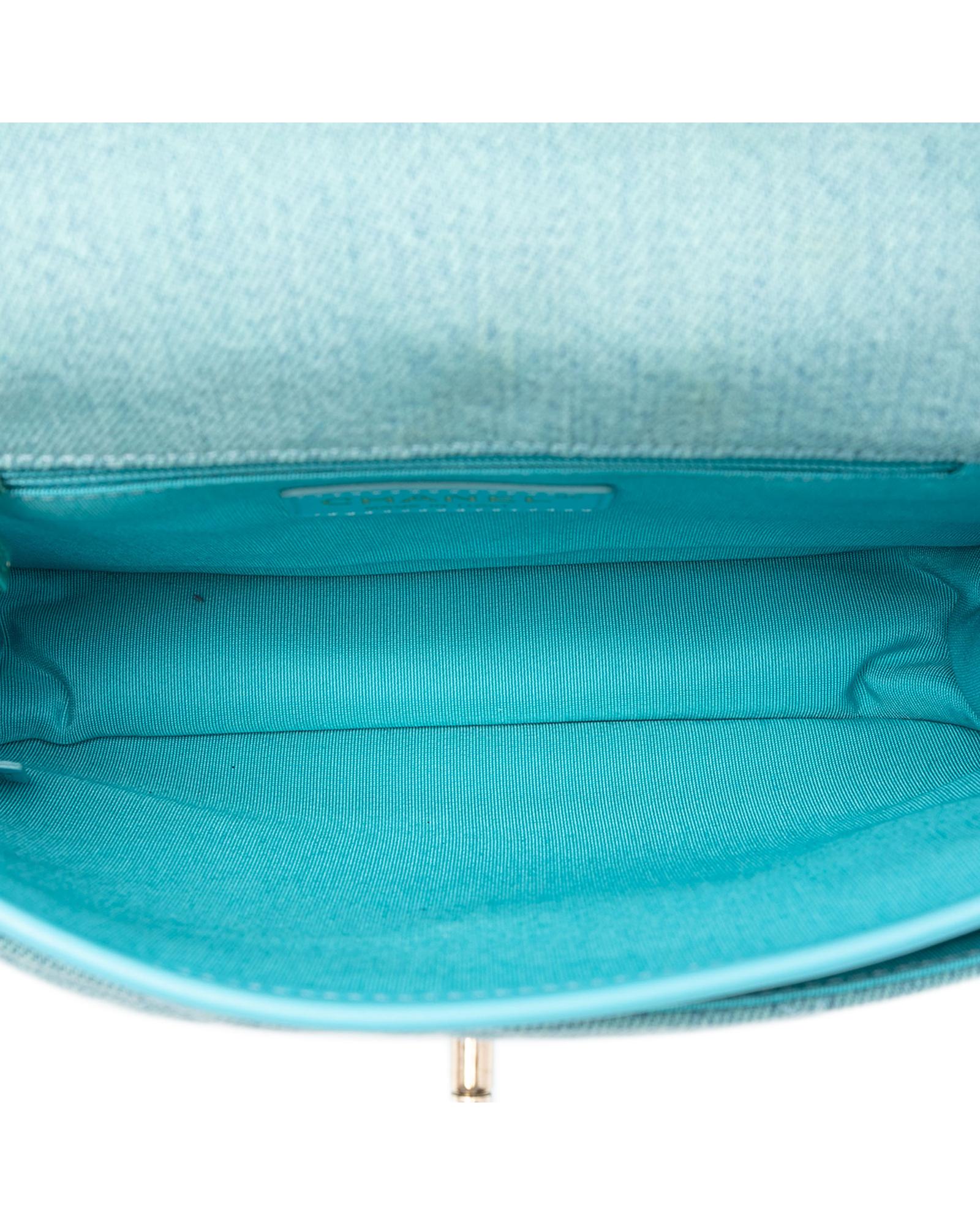 293423418.jpg