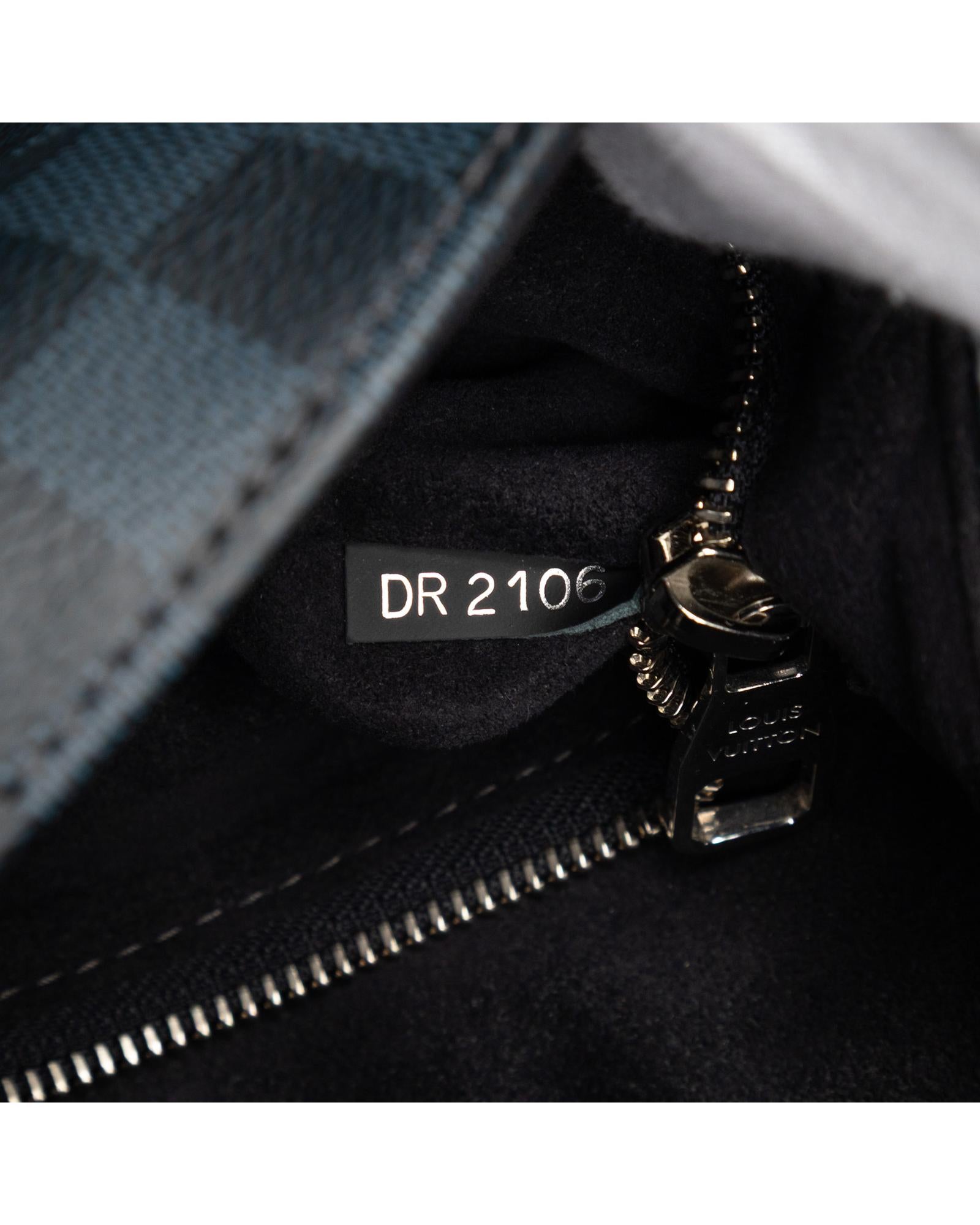 293425436.jpg