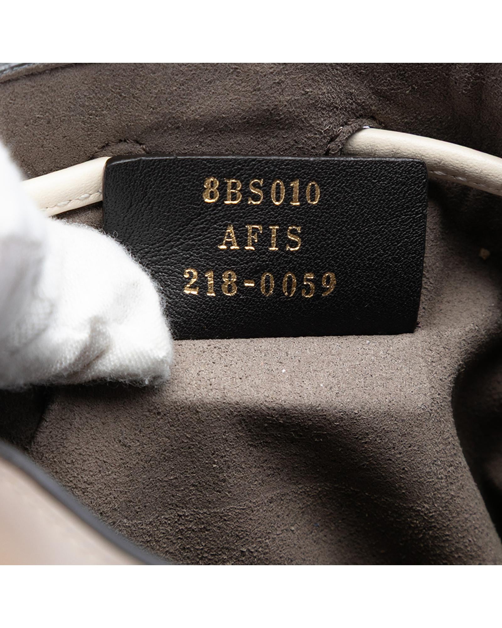 293429666.jpg