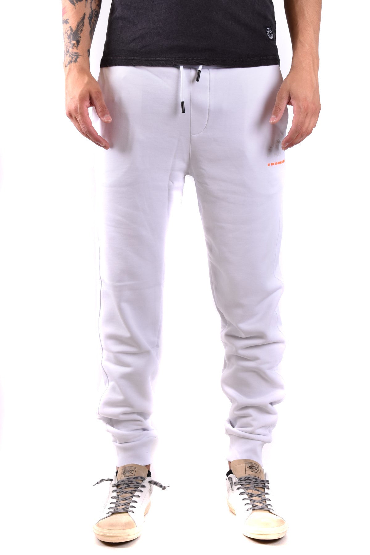 293476392.jpg