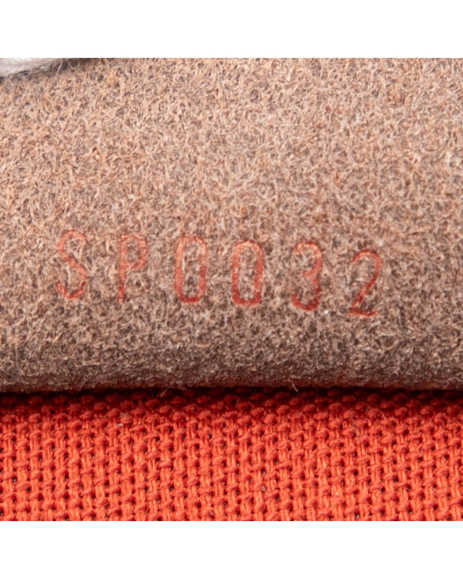 293483846.jpg