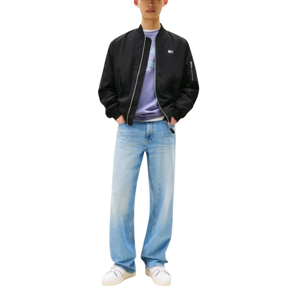 293708382.jpg