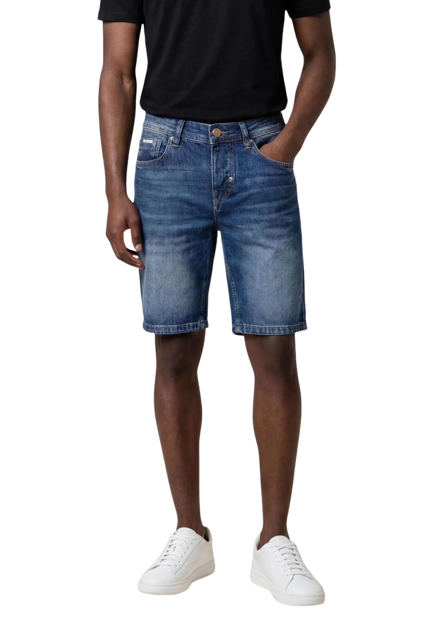294830808.jpg
