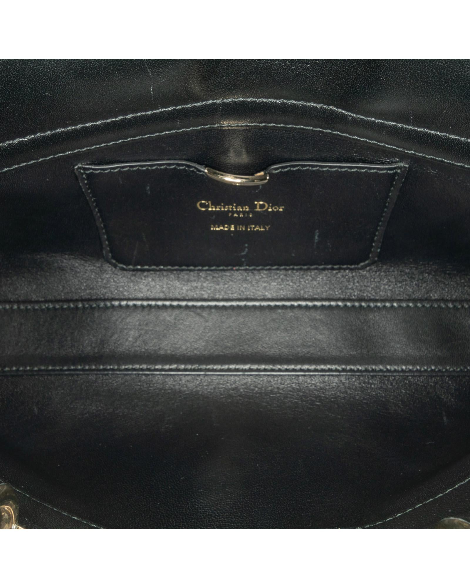 294905359.jpg