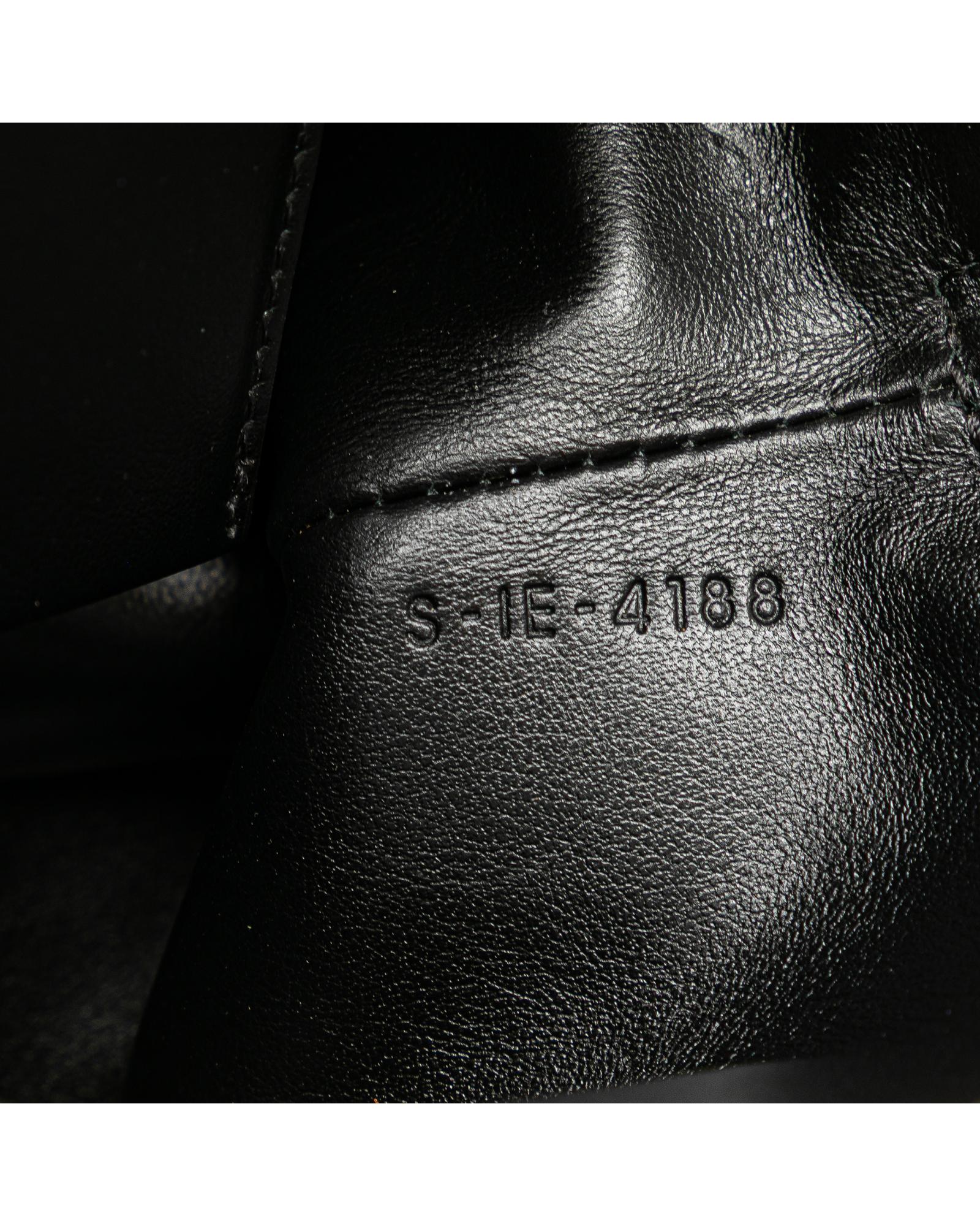 294909365.jpg