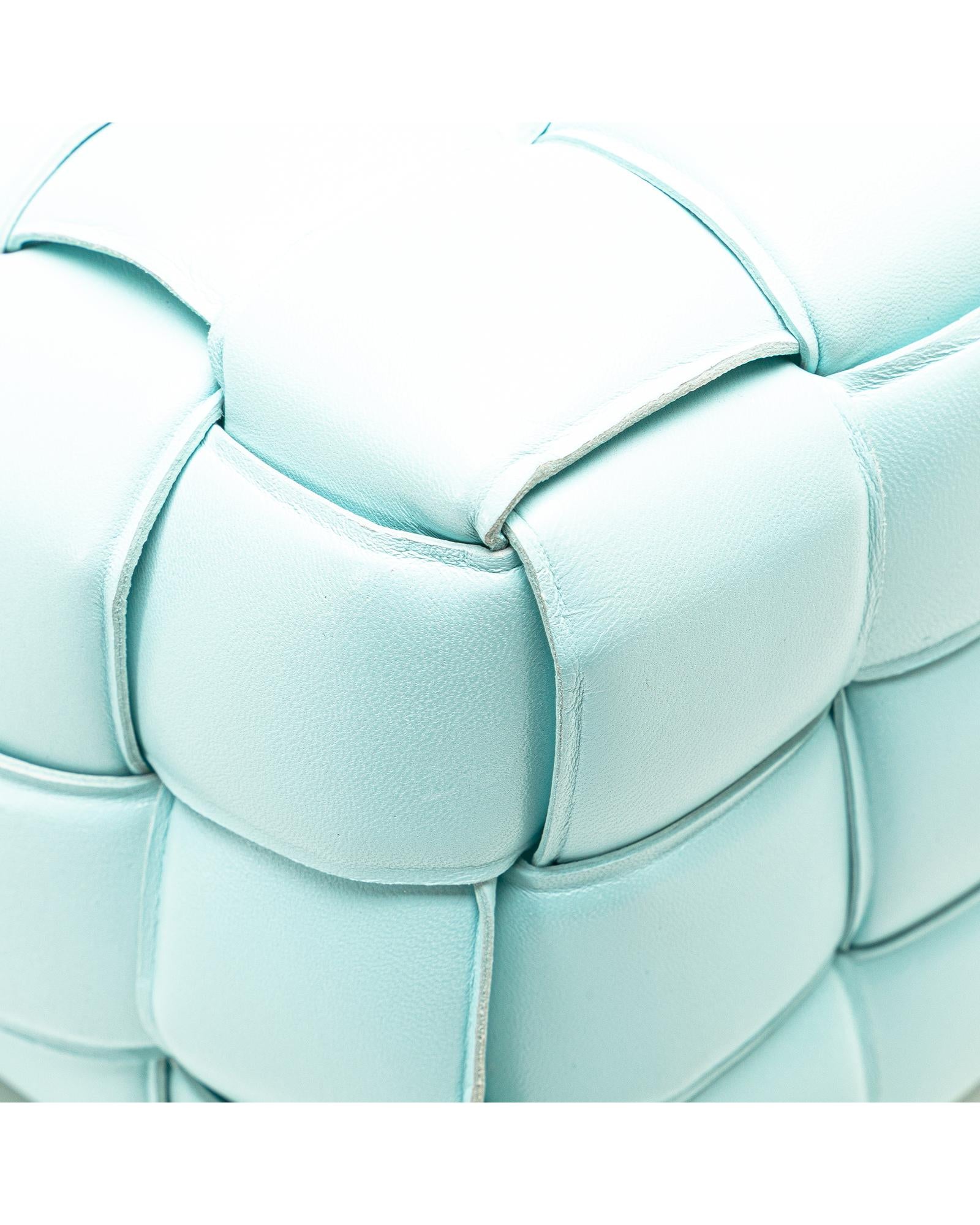 294911580.jpg