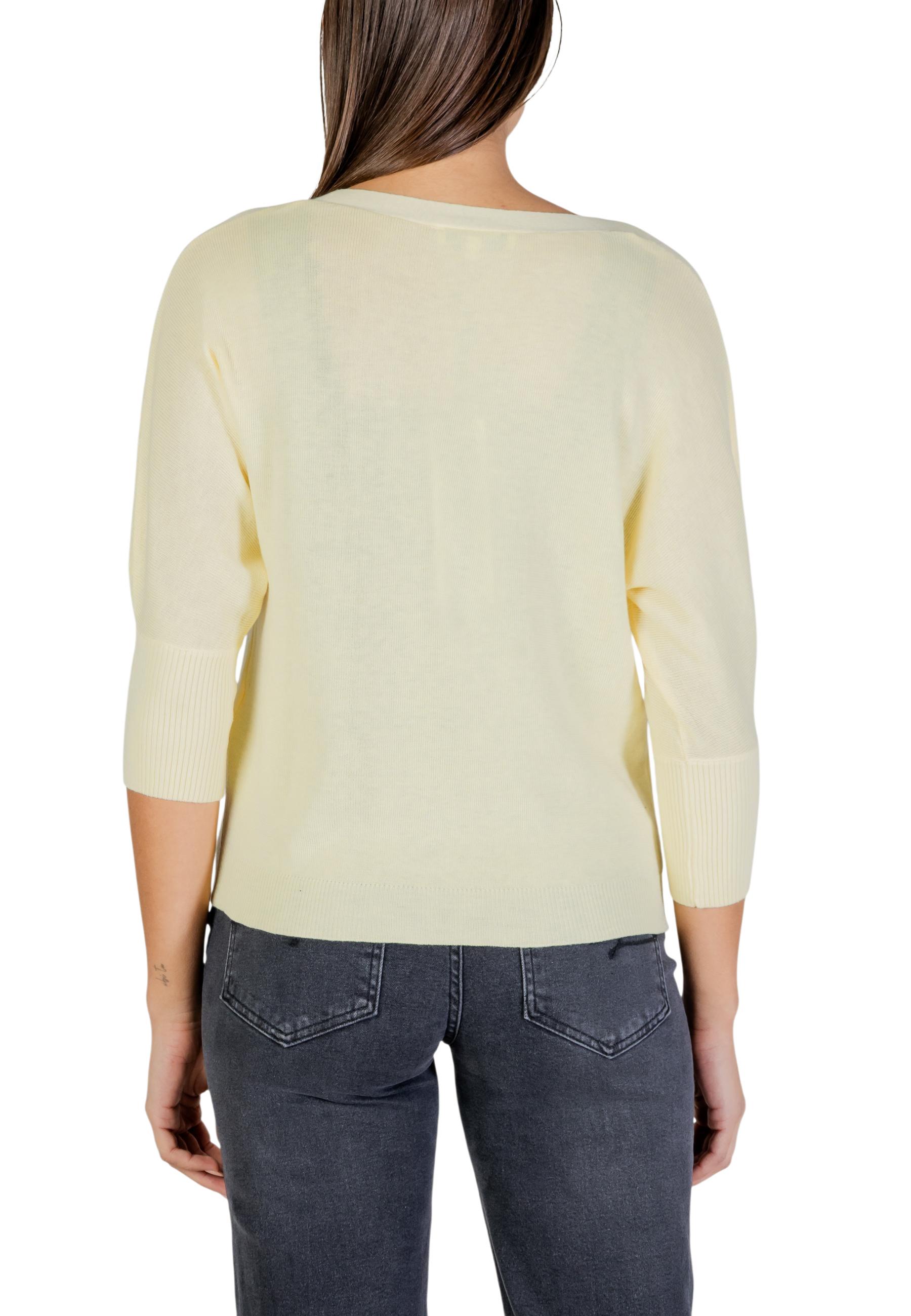 301634774.jpg