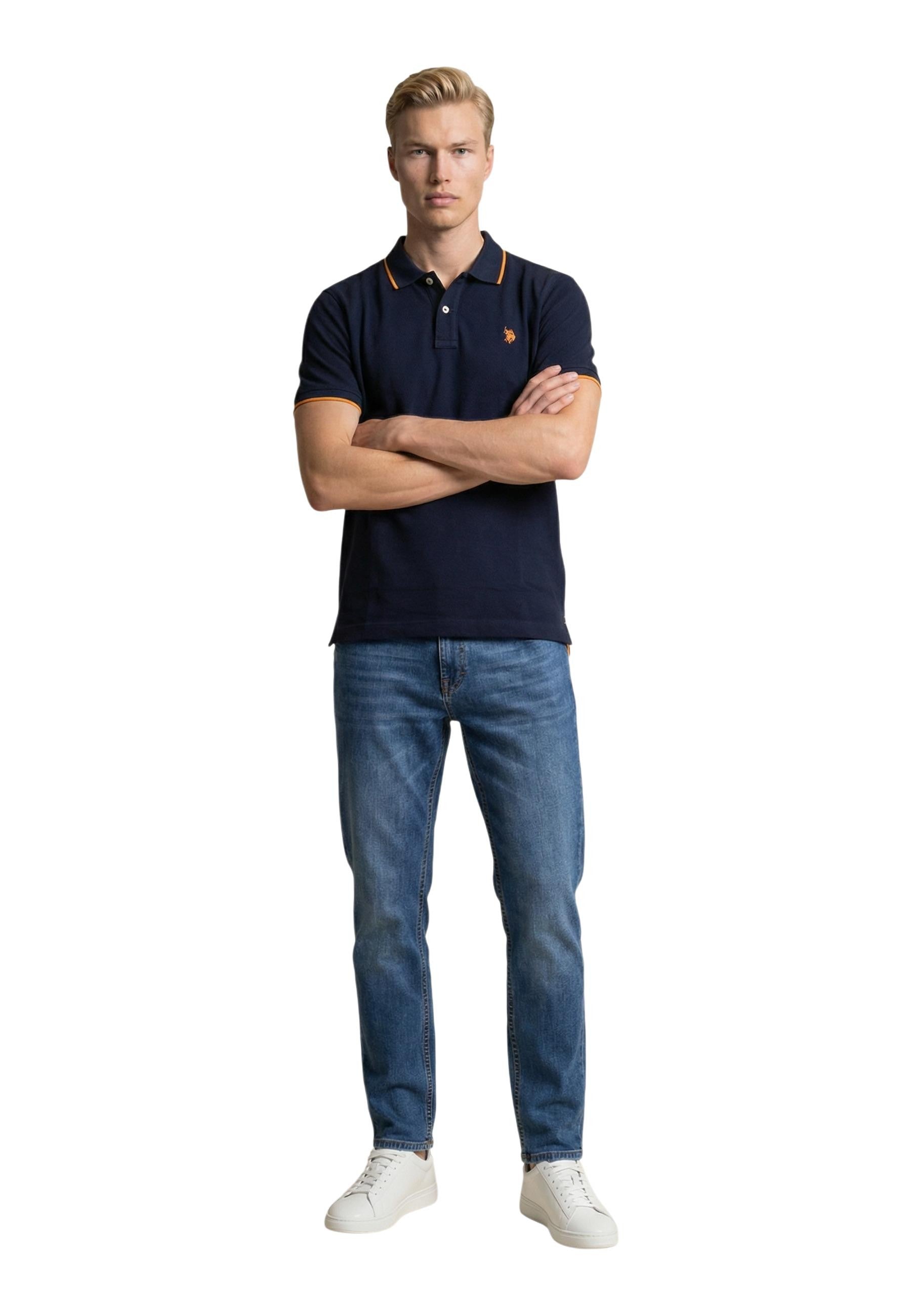301638864.jpg