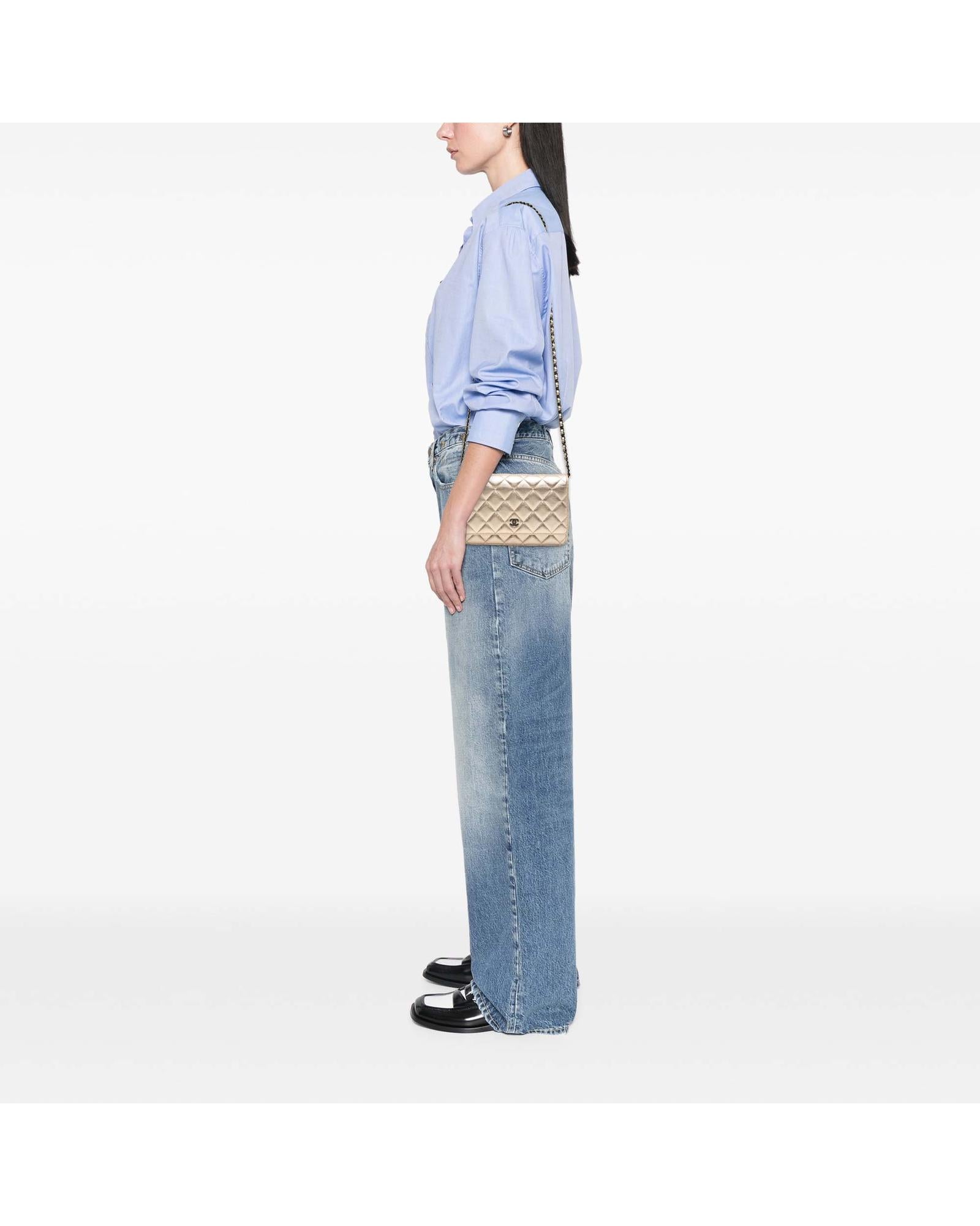 307586381.jpg